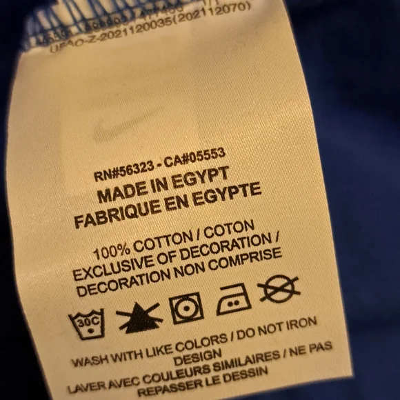 Nike Tee Shirt - Picture 6 of 6